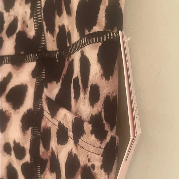 VS Leopard Print Leggins - Picture 4 of 5